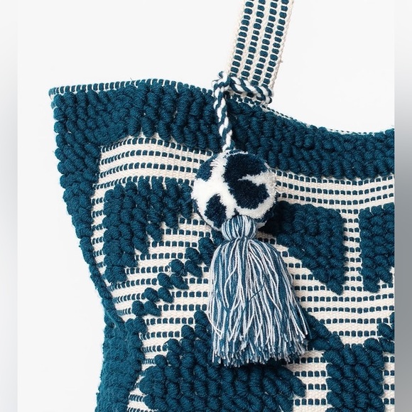 Cave Creek Tote Ocean/Natural - Picture 5 of 5